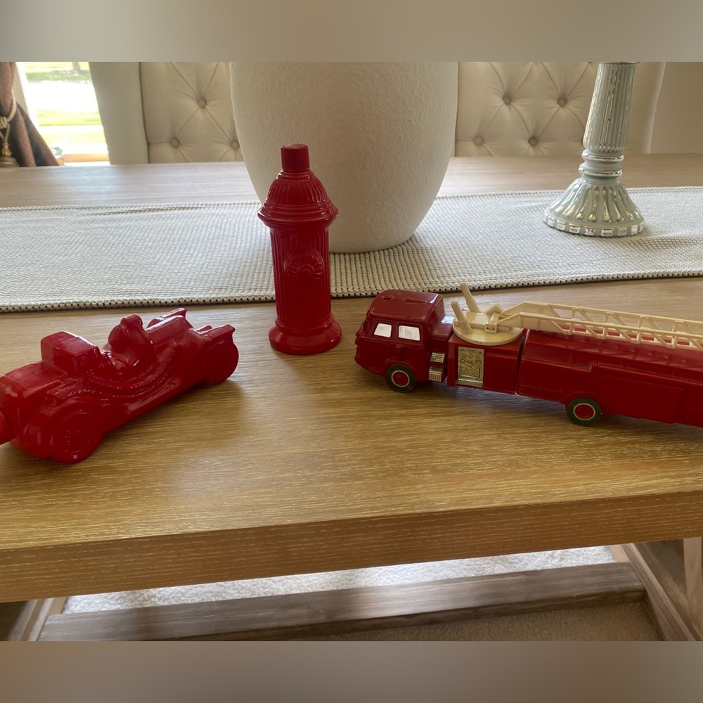 VINTAGE FIRE THEMED AVON BOTTLES! Fire Trucks and Hydrant!